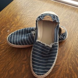 Sperry slip ons canvas shoes